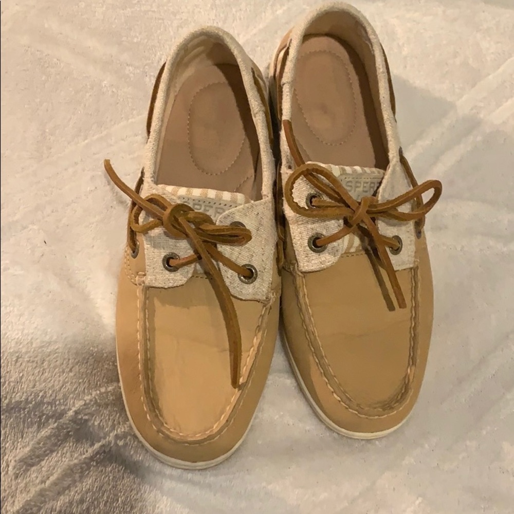 Sperry nude shoes